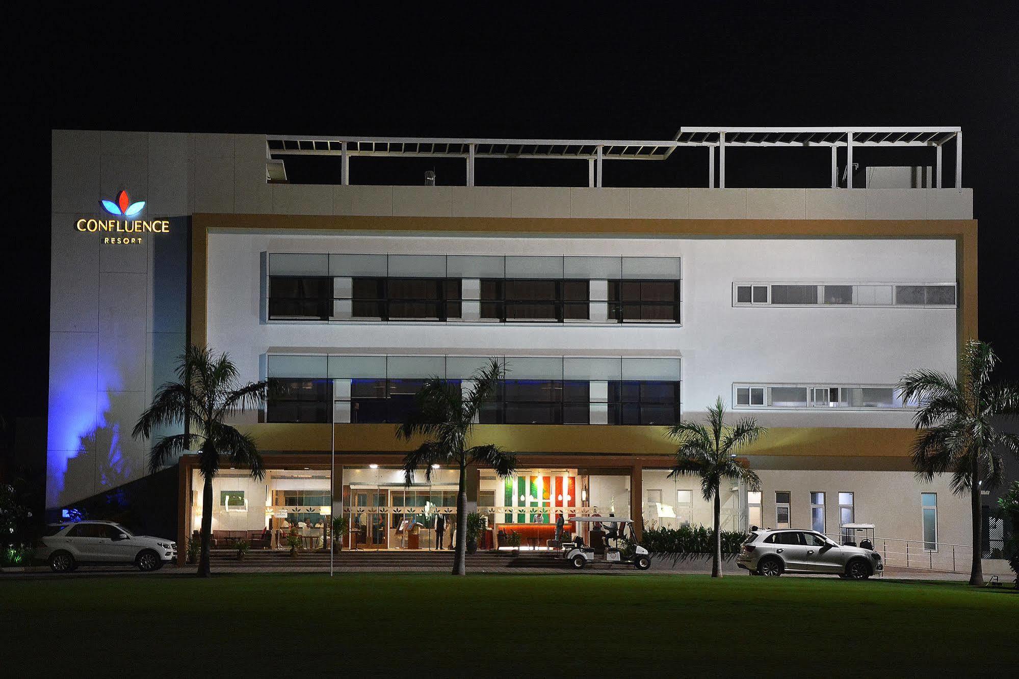 Confluence Banquets And Resort Mahabalipuram Exterior photo