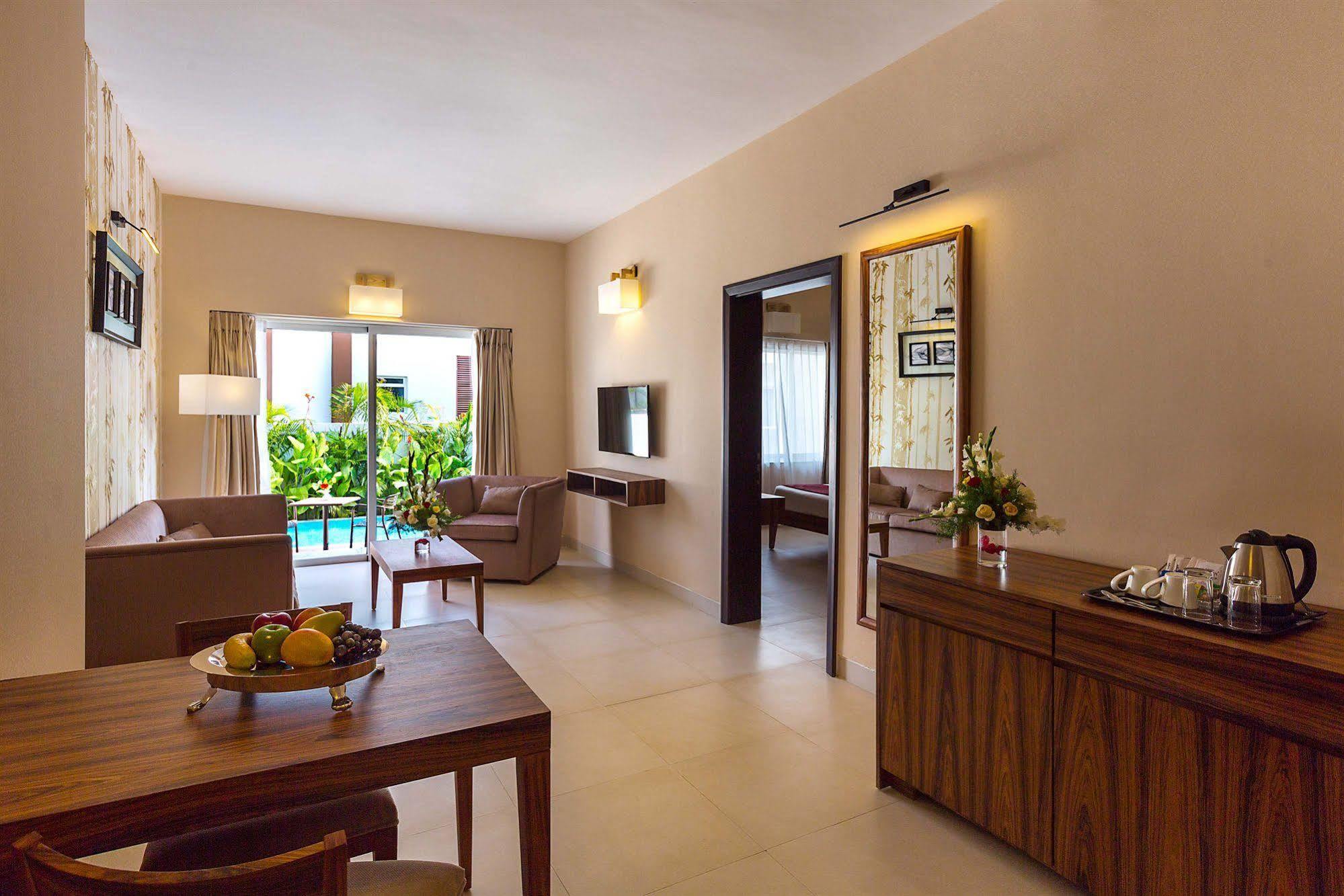 Confluence Banquets And Resort Mahabalipuram Exterior photo